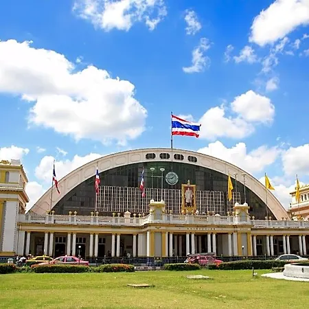 Bangkok Check Inn @ Chareon Krung
